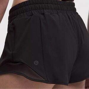 lululemon athletica Black Hotty Hot 2.5” low rise